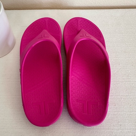 Telic Pink Flamingo Arch Support Pain Relief Energy Flip Flops Medium - Picture 8 of 11
